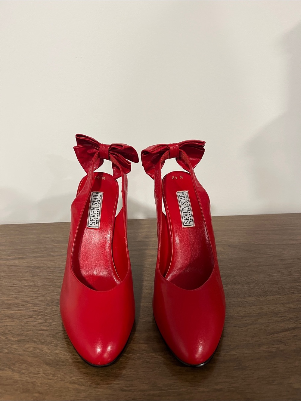 SEVEN STARS by Nina vintage Red Bow Slingback Heels